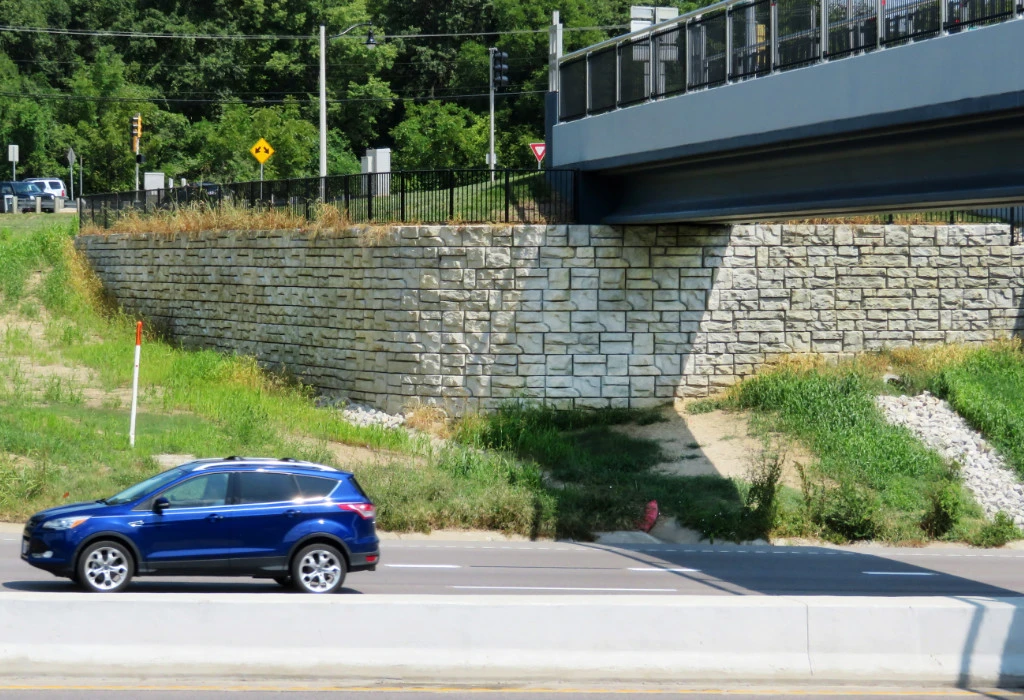 Reinforced wall applications by Redi-Rock BC