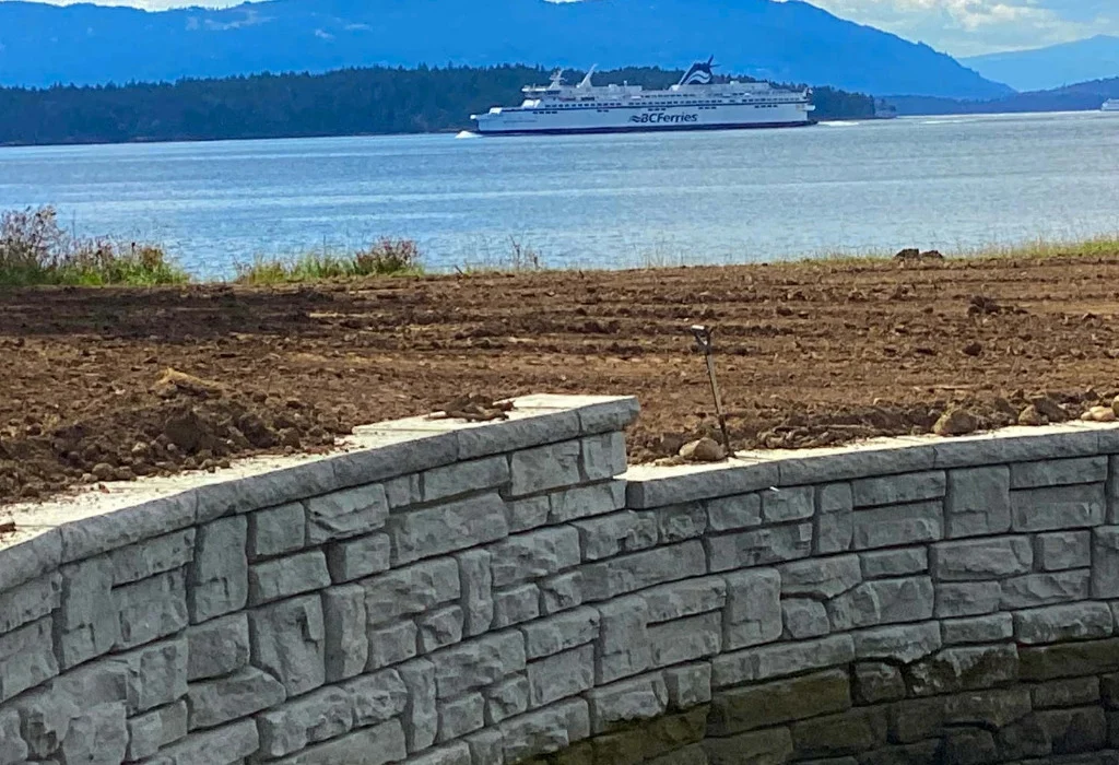 Gravity Wall Applications, Redi-Rock BC