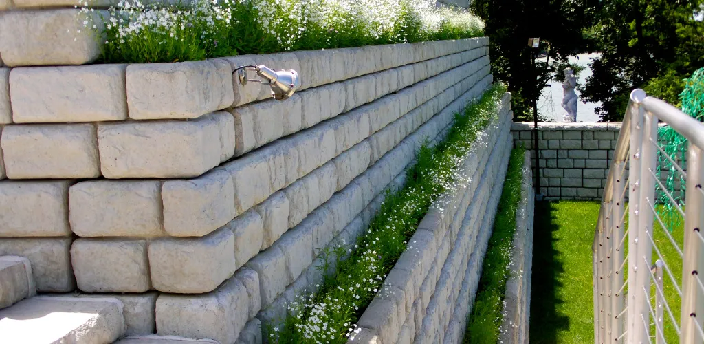 Redi-Rock BC Hybrid Wall